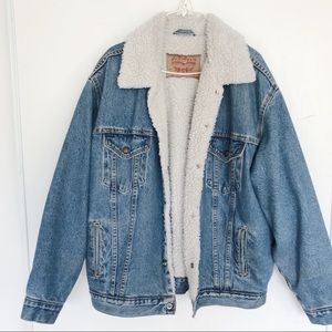 Levi’s ex-boyfriend trucker fleece Sherpa jacket